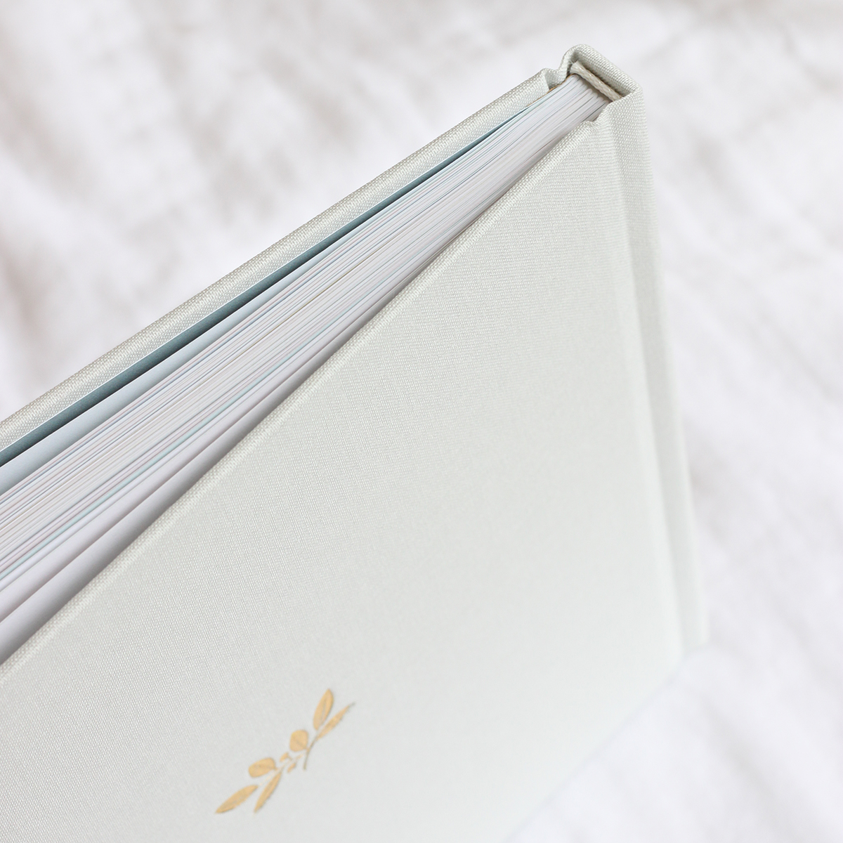 BOX: Journal de grossesse, livre de naissance & carnet de liaison – Seven  Paper