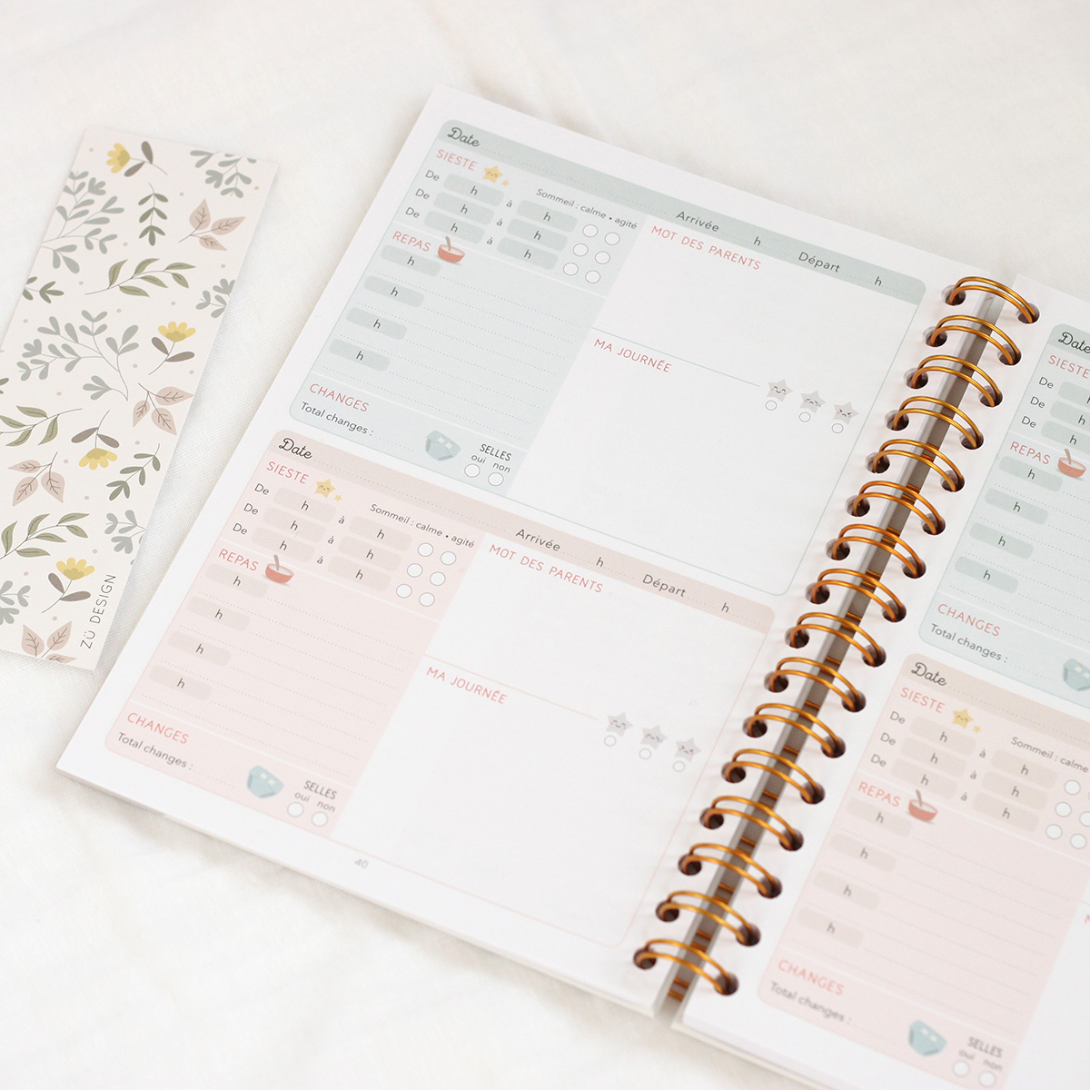 Cahier De Liaison Creche Parent-nanny liaison booklet for one year, made in France
