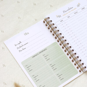 Carnet de suivi de bébé, période de 6 mo...